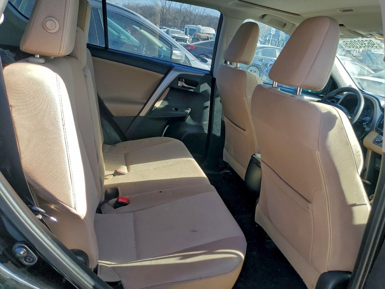 2014 TOYOTA RAV4 XLE photo 11