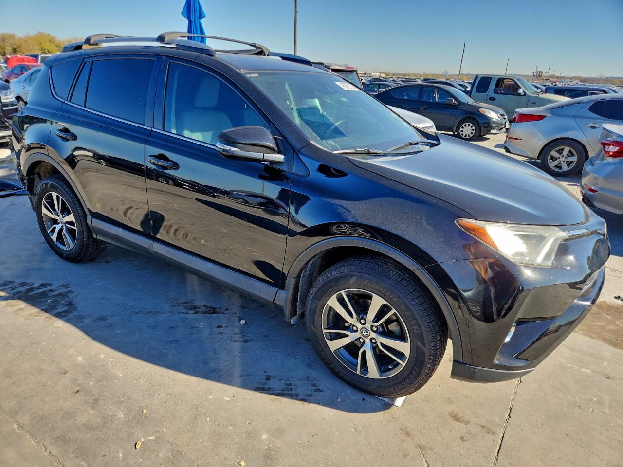 2018 TOYOTA RAV4 ADVENTURE photo 4