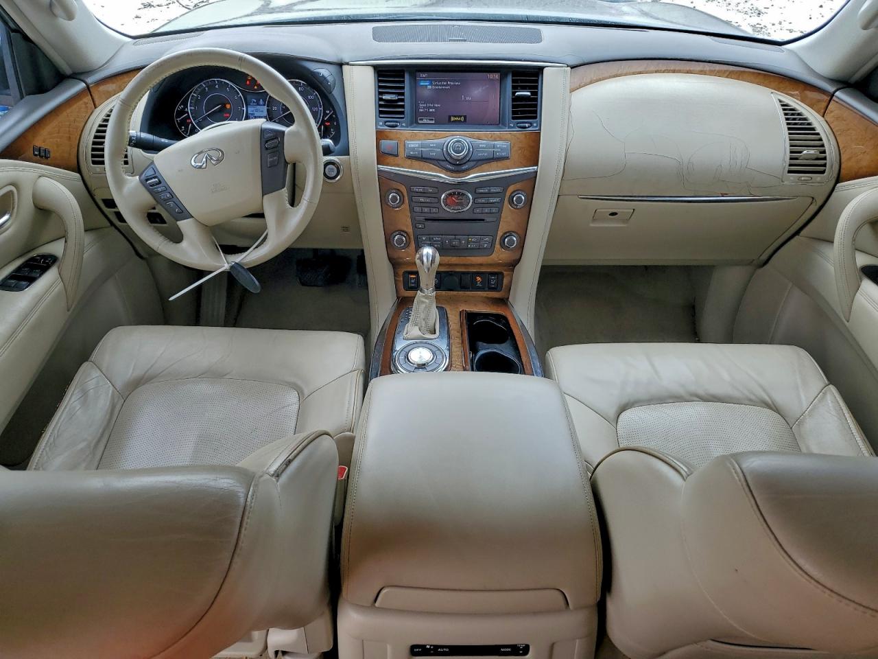 2011 INFINITI QX56 photo 8