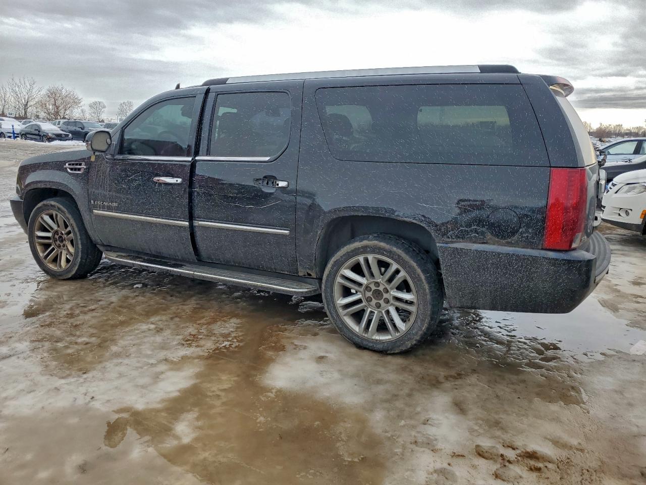 2007 CADILLAC ESCALADE ESV photo 2