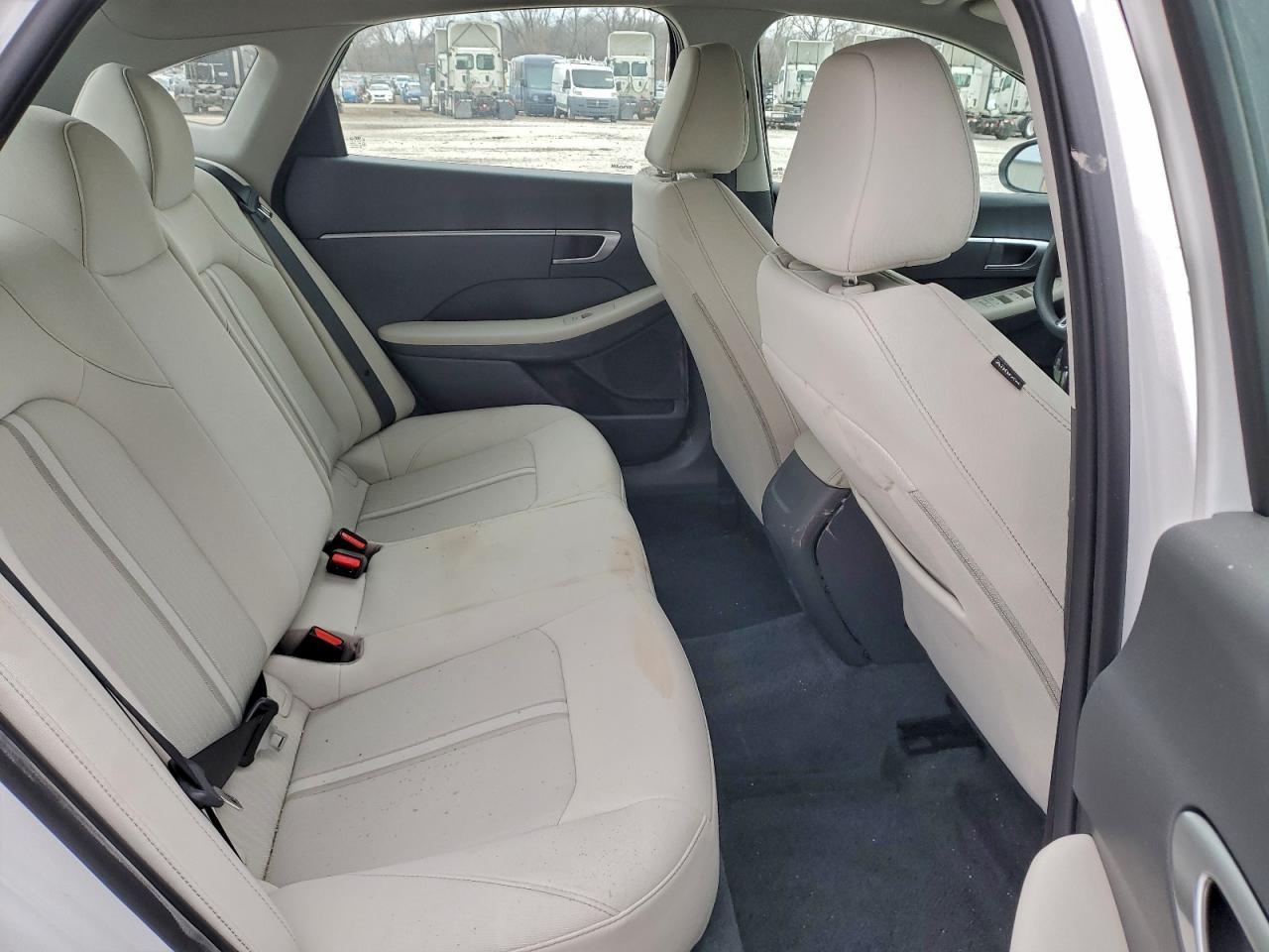 2025 HYUNDAI SONATA SE photo 10