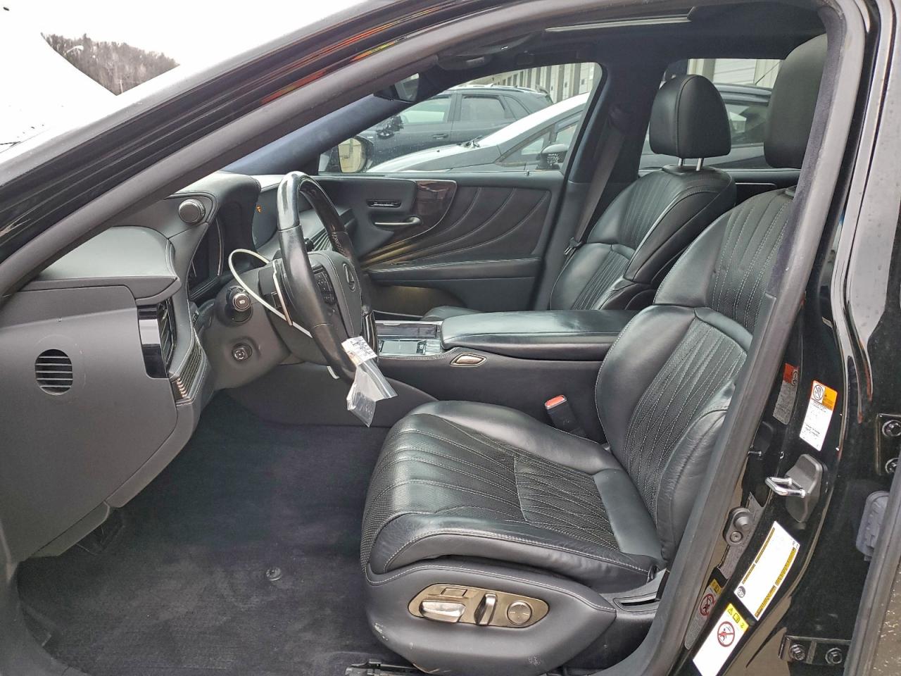 2018 LEXUS LS 500 BASE photo 7