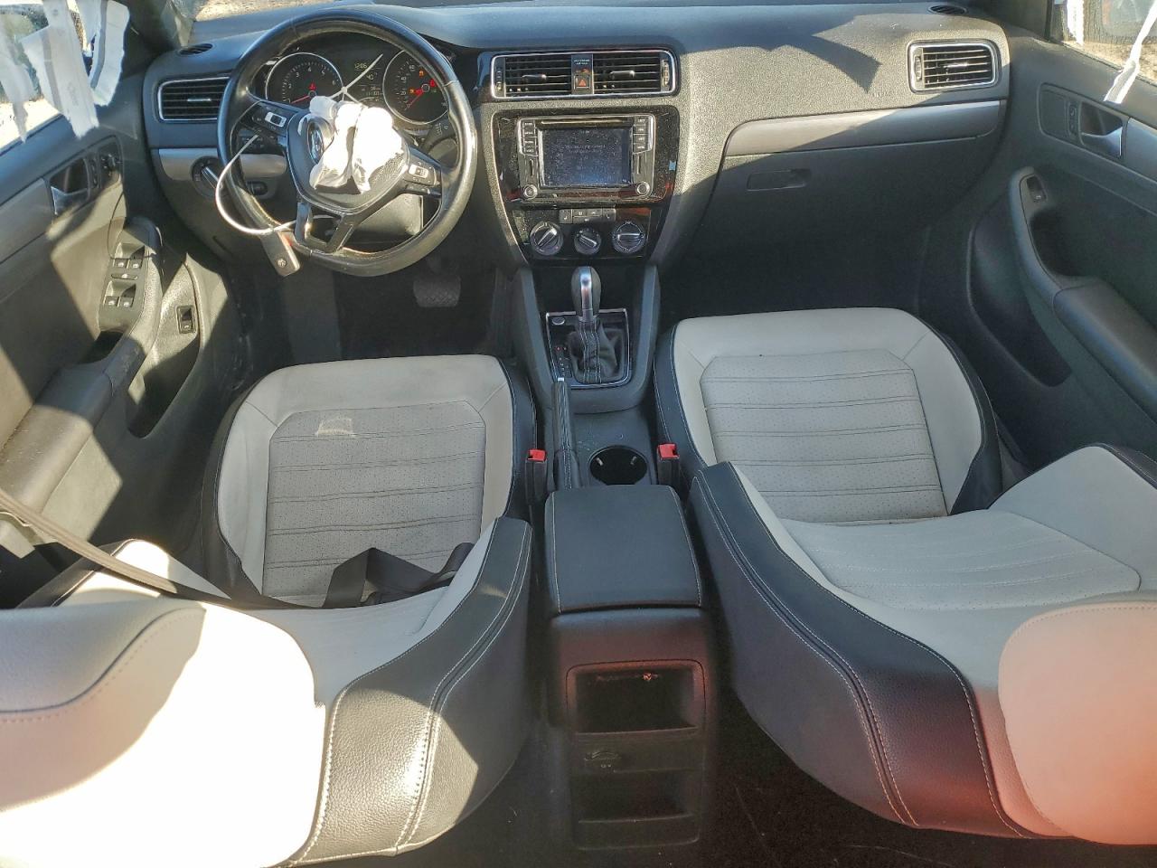 2016 VOLKSWAGEN JETTA SPORT photo 8