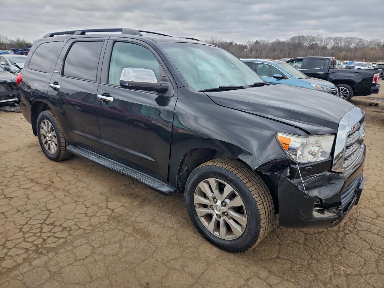 2015 TOYOTA SEQUOIA LIMITED photo 4