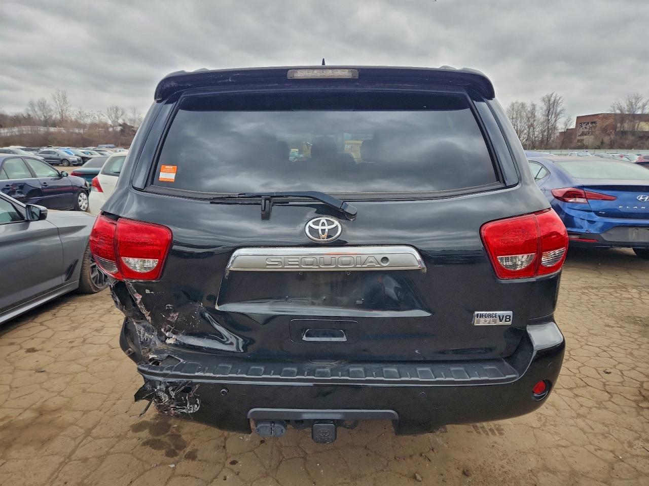 2015 TOYOTA SEQUOIA LIMITED photo 6