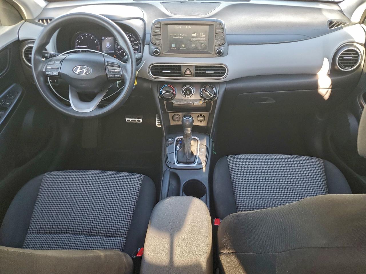 2020 HYUNDAI KONA SE photo 8