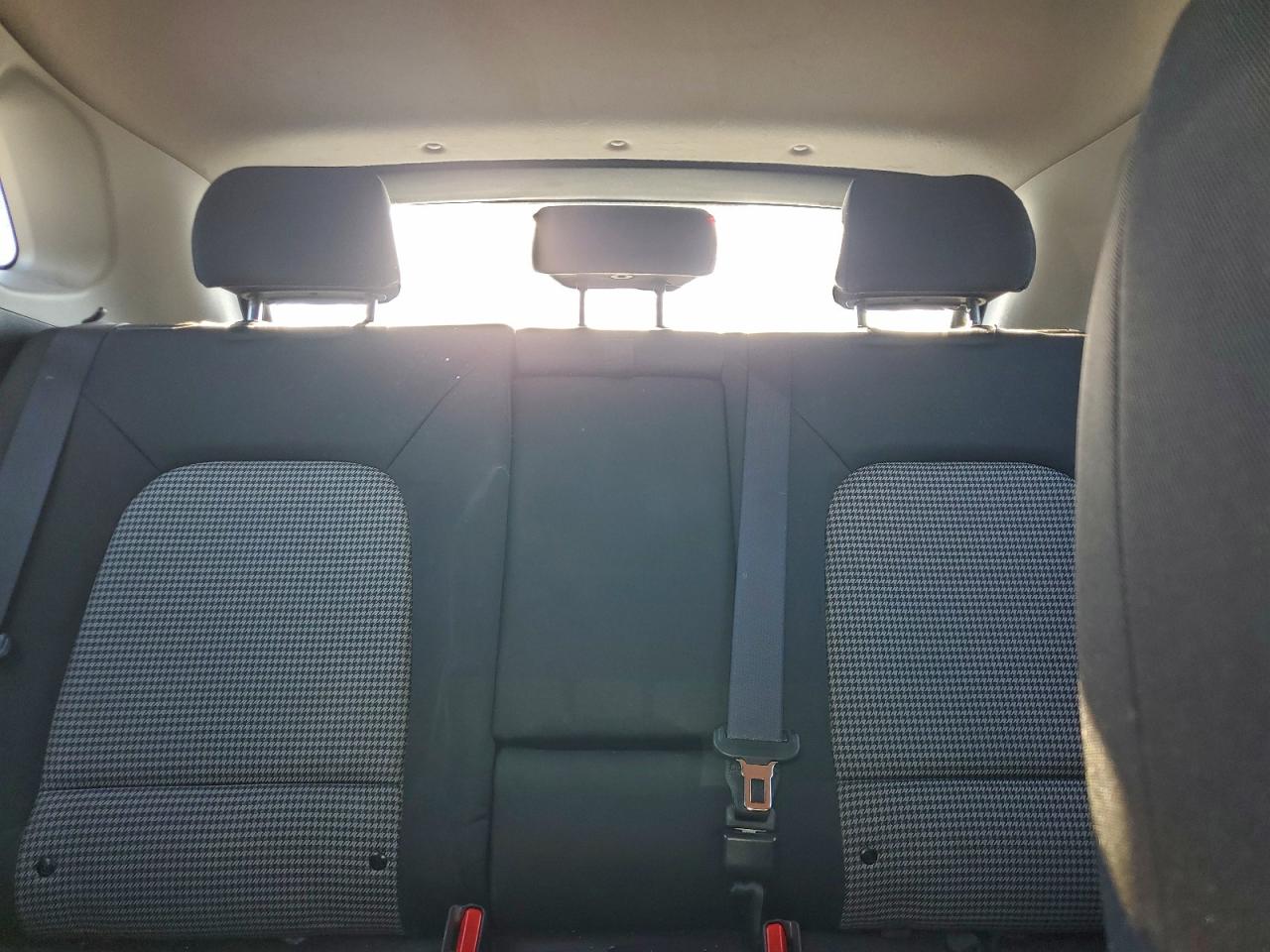 2020 HYUNDAI KONA SE photo 10