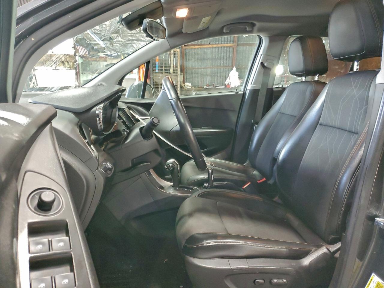 2018 CHEVROLET TRAX 1LT photo 7