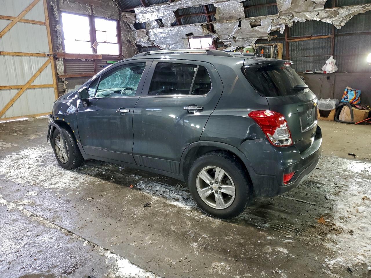 2018 CHEVROLET TRAX 1LT photo 2