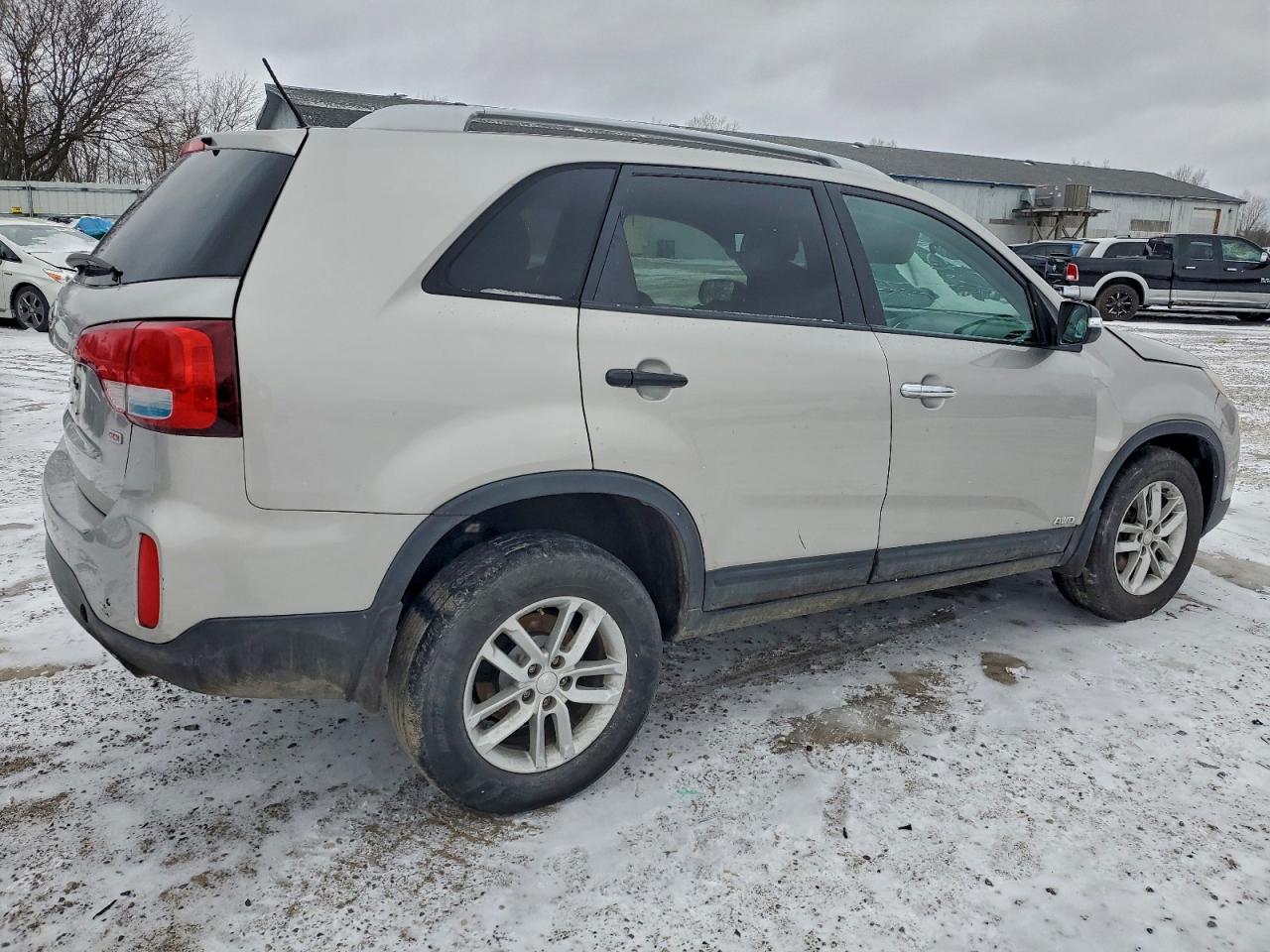2015 KIA SORENTO LX photo 3