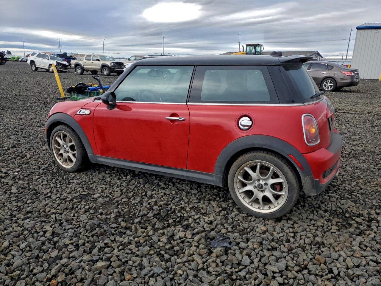 2007 MINI COOPER S photo 2