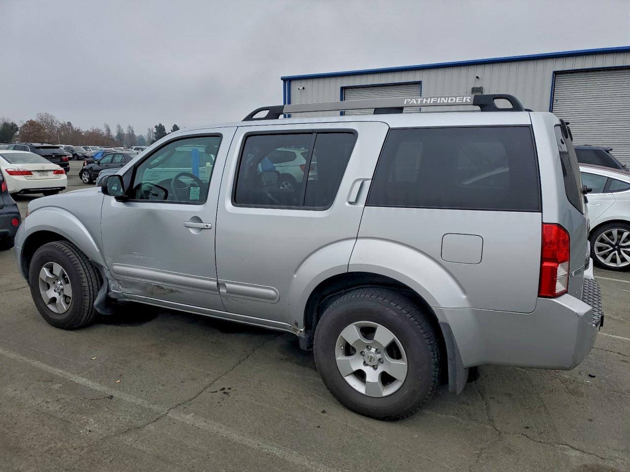 2007 NISSAN PATHFINDER LE photo 2