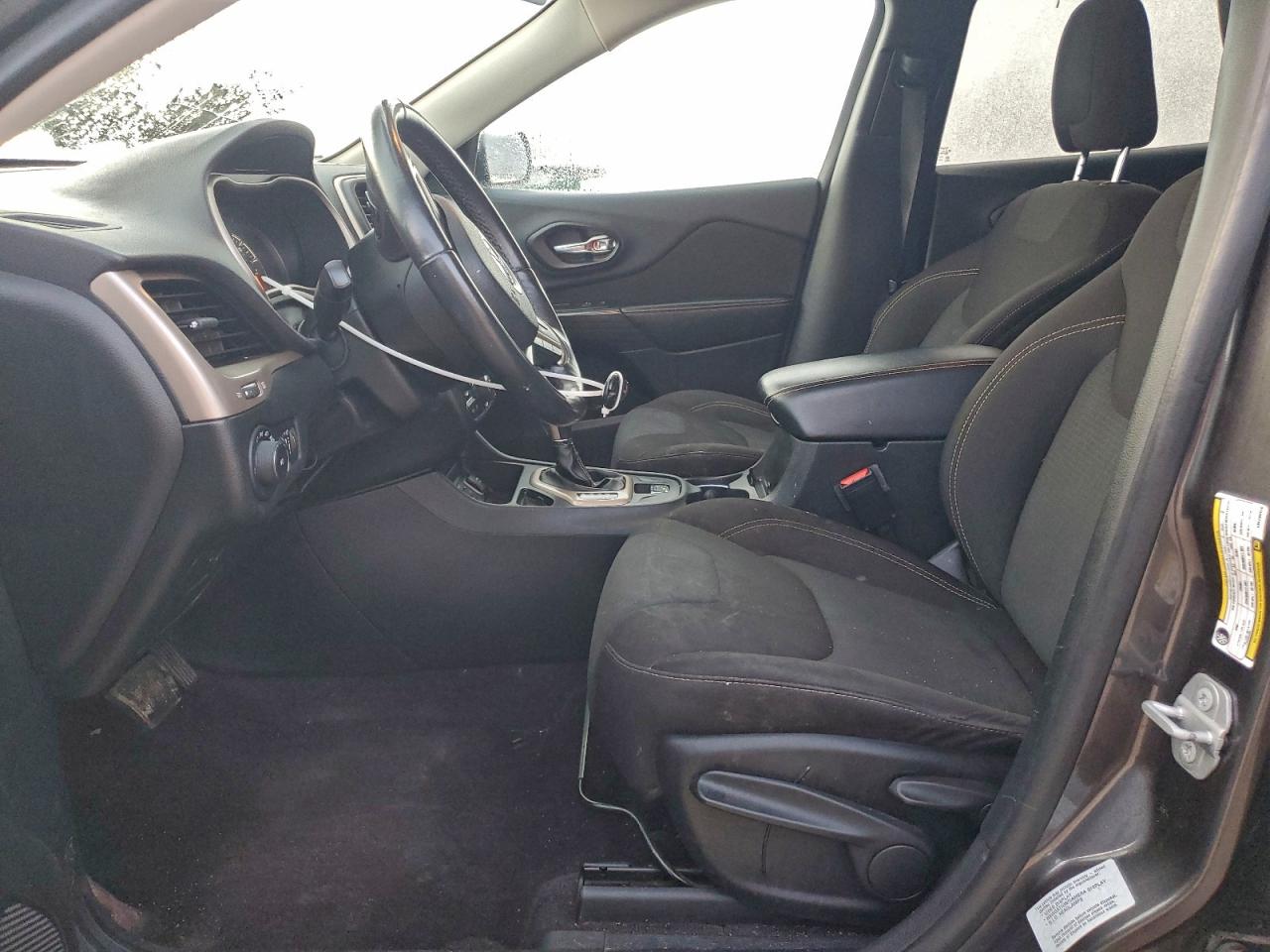 2016 JEEP CHEROKEE LATITUDE photo 7