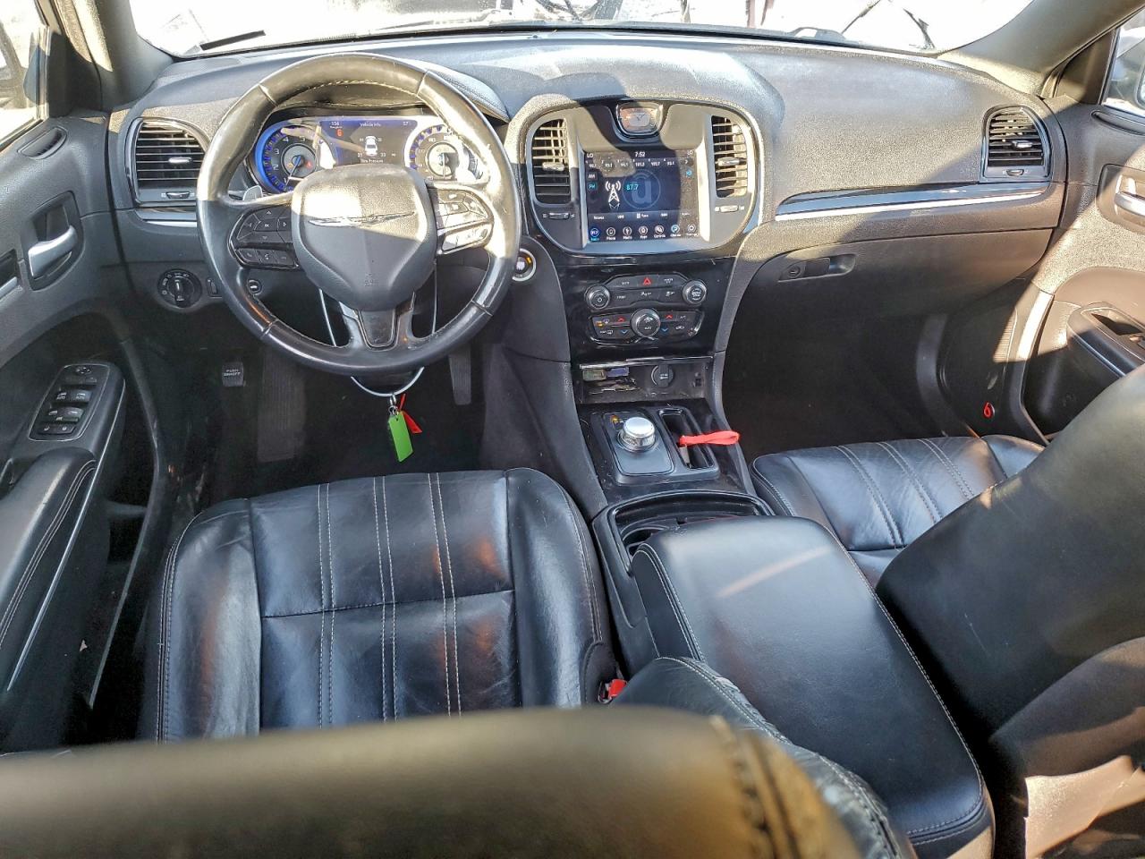2018 CHRYSLER 300 S photo 8