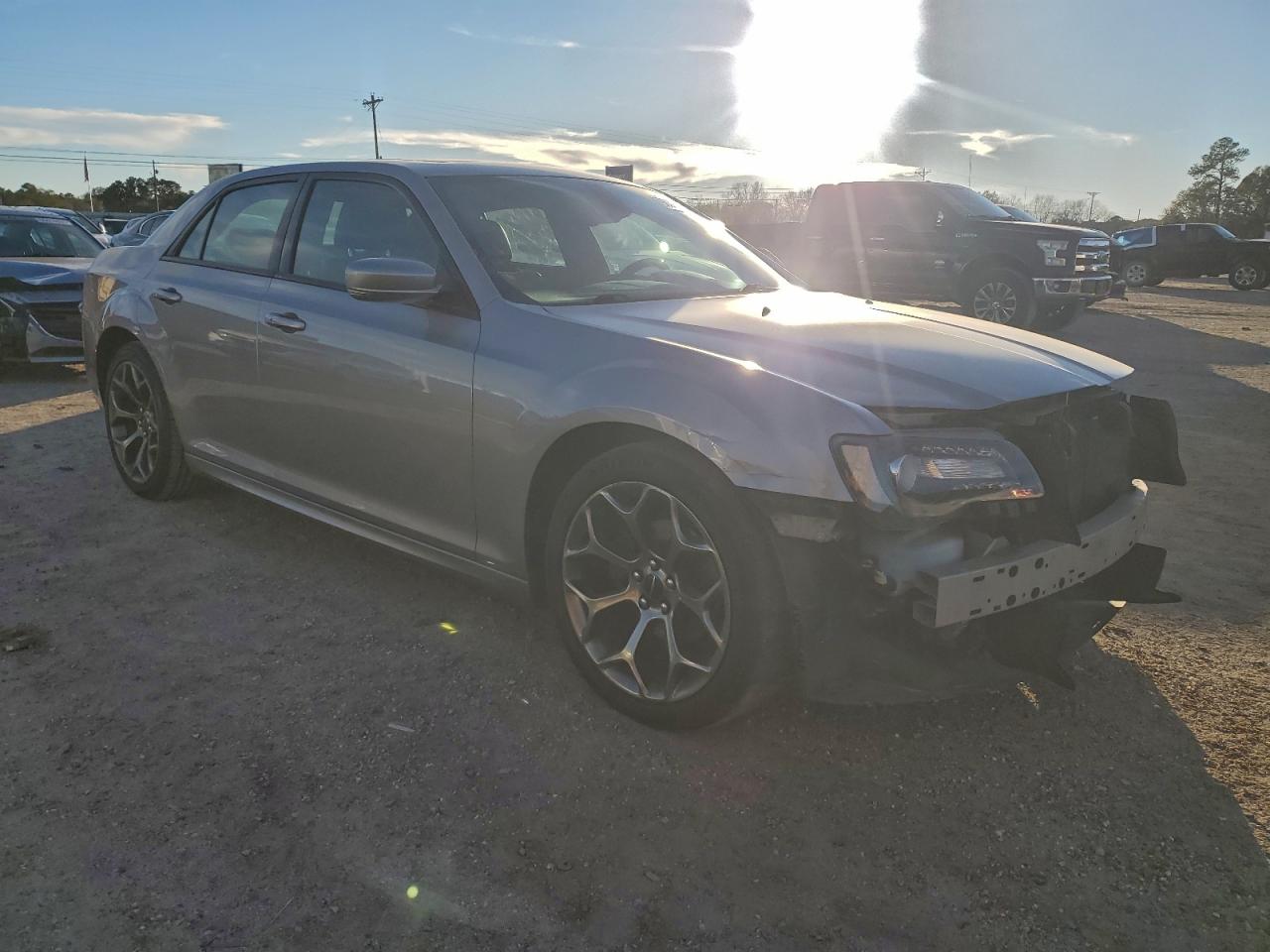 2018 CHRYSLER 300 S photo 4