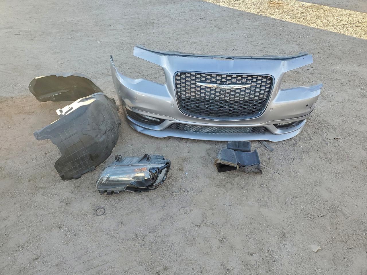 2018 CHRYSLER 300 S photo 12