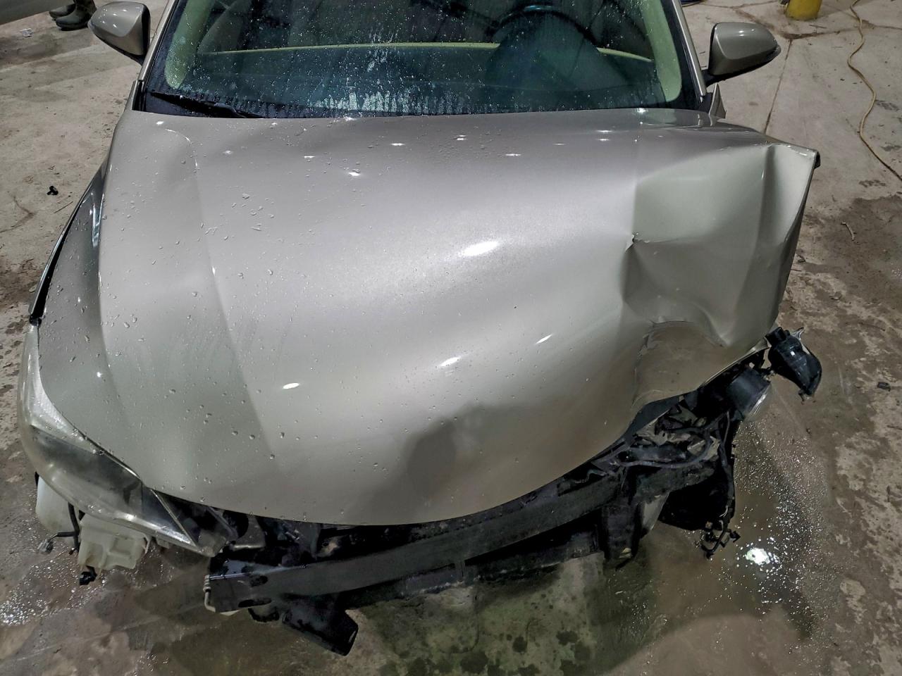 2013 TOYOTA AVALON BASE photo 11