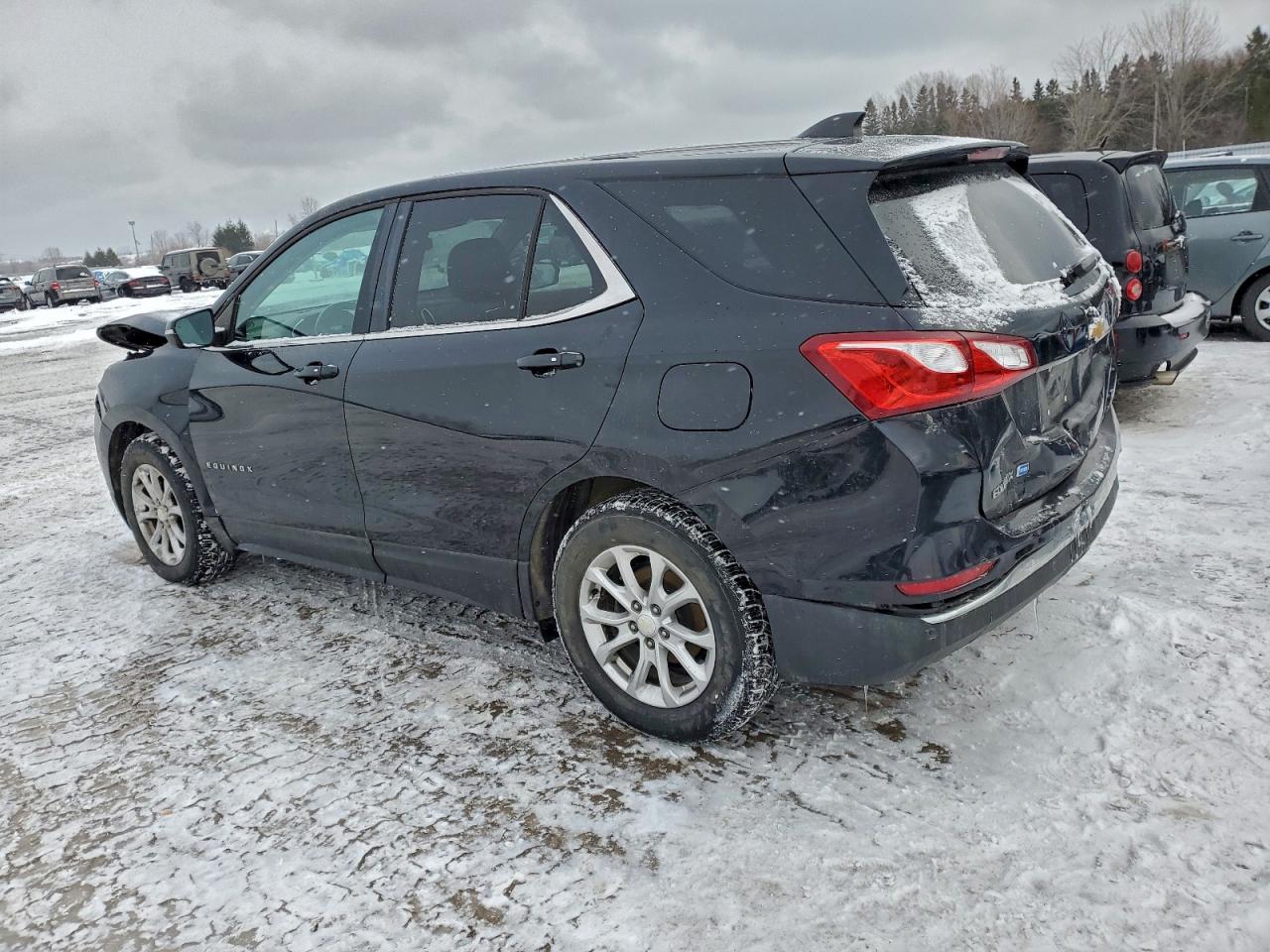 2018 CHEVROLET EQUINOX LT photo 2