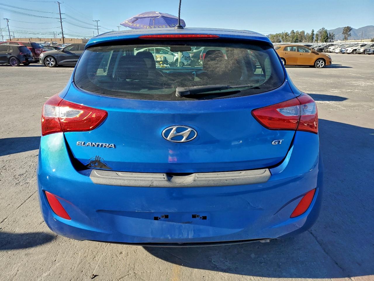 2017 HYUNDAI ELANTRA GT photo 6