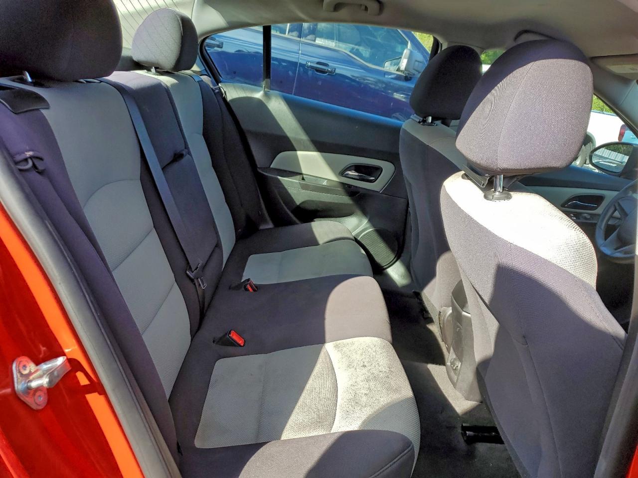 2014 CHEVROLET CRUZE LS photo 10