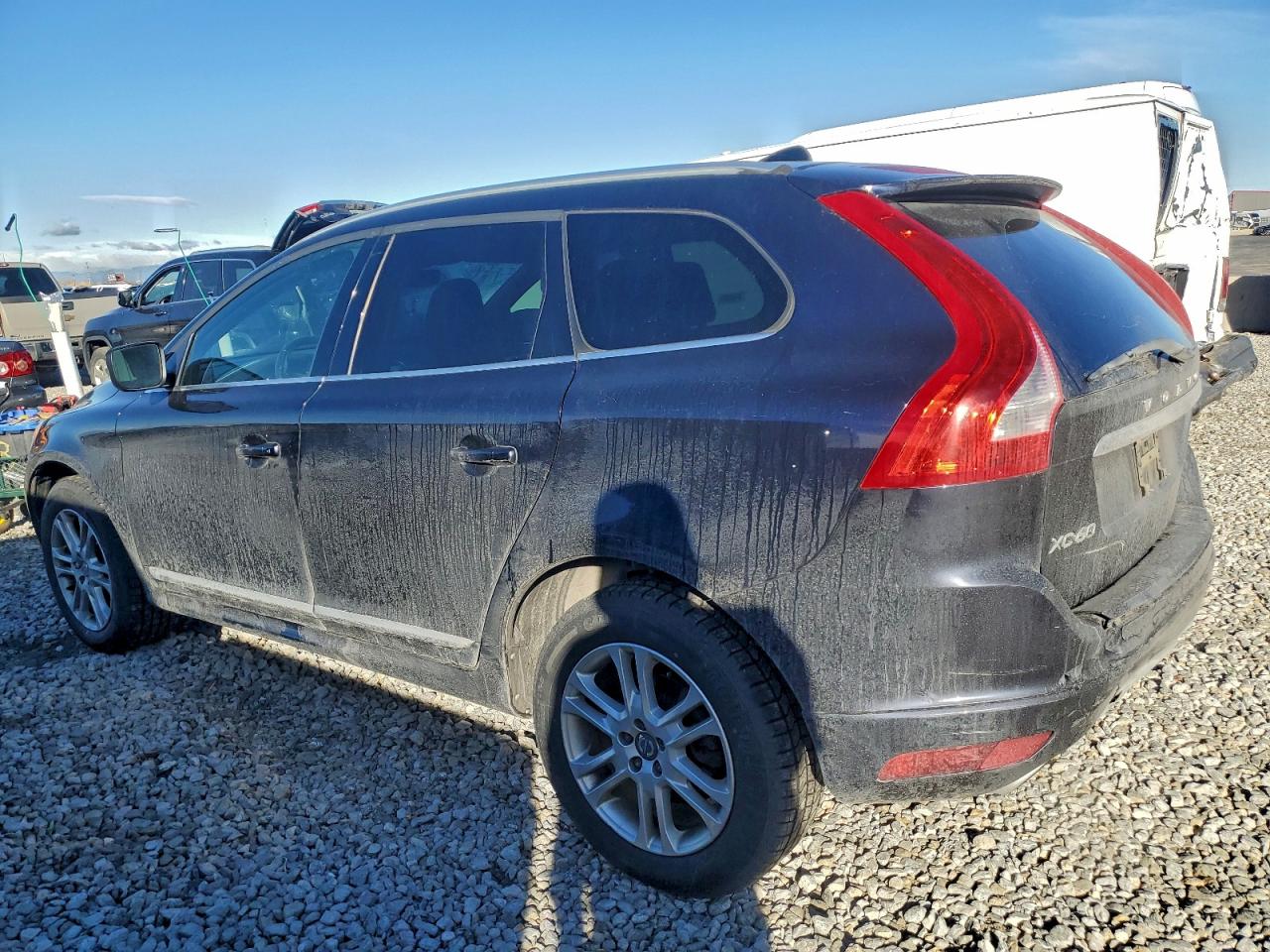 2016 VOLVO XC60 T5 PREMIER photo 2