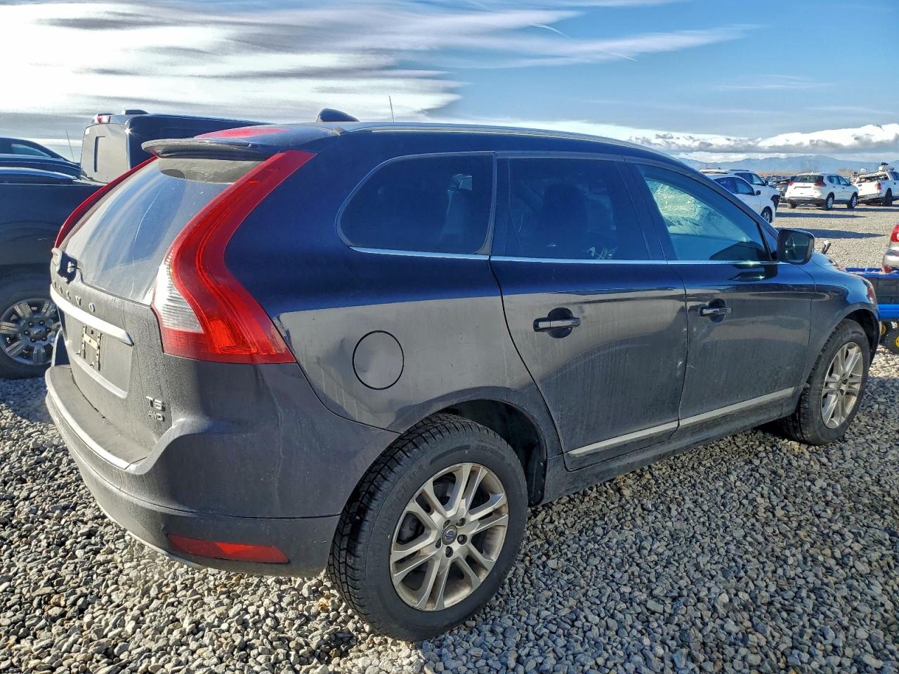2016 VOLVO XC60 T5 PREMIER photo 3