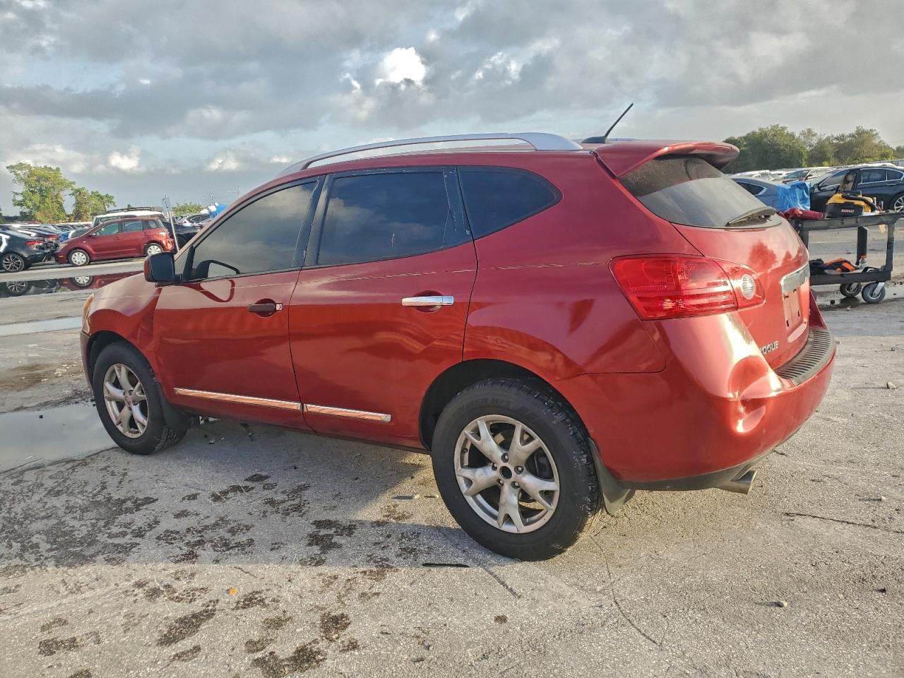 2011 NISSAN ROGUE S photo 2