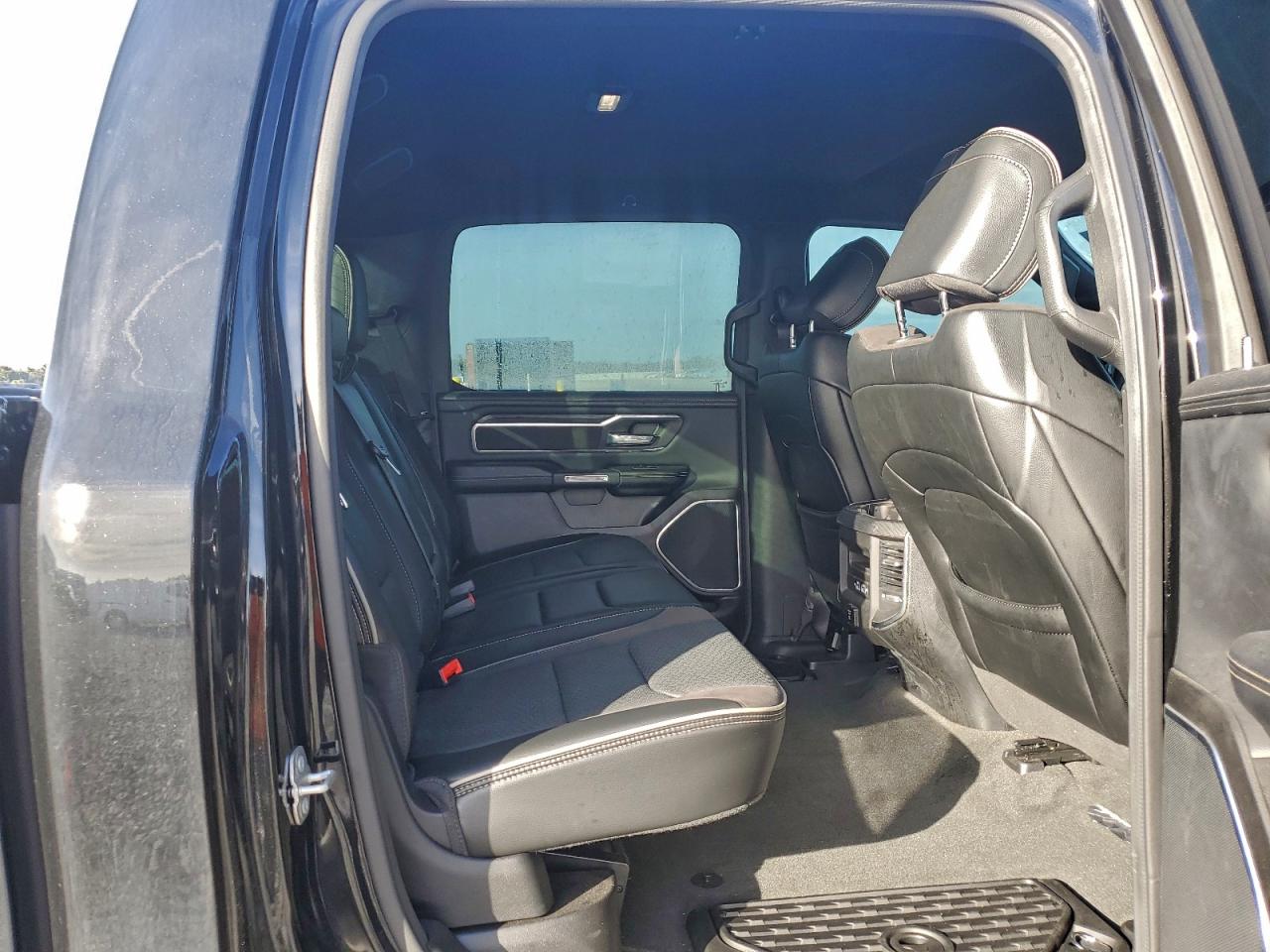 2023 RAM 1500 LARAMIE photo 10