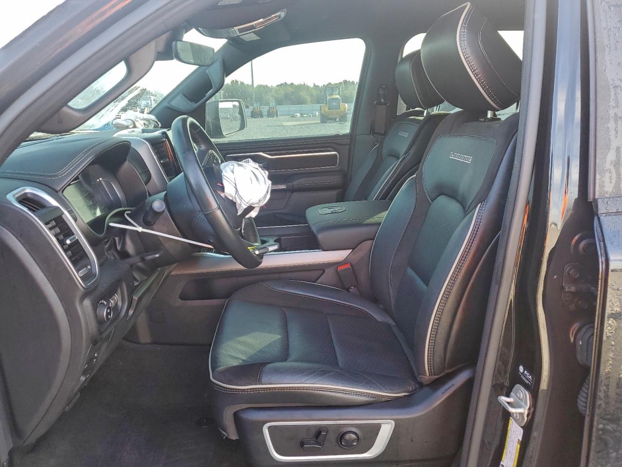2023 RAM 1500 LARAMIE photo 7