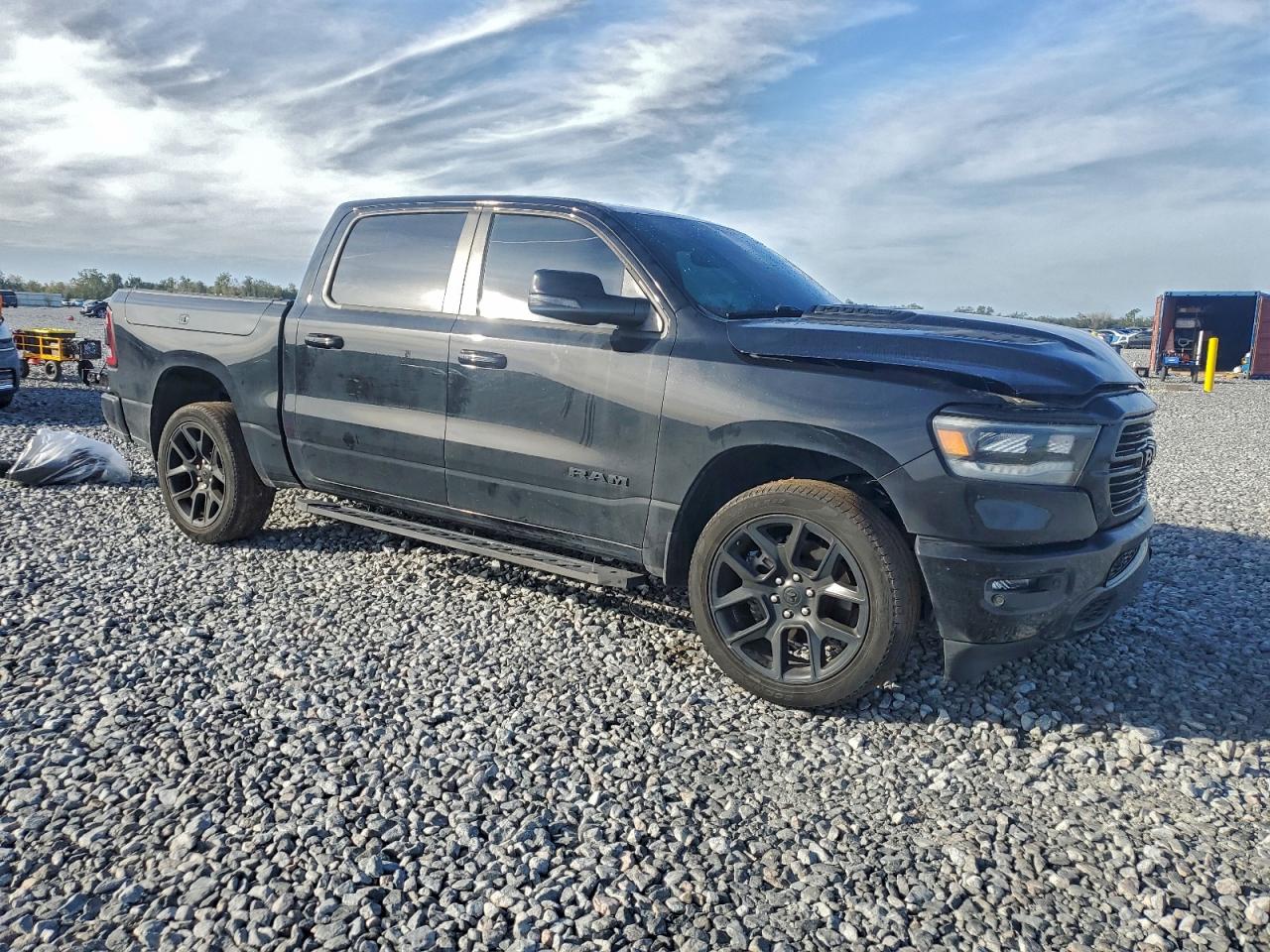 2023 RAM 1500 LARAMIE photo 4