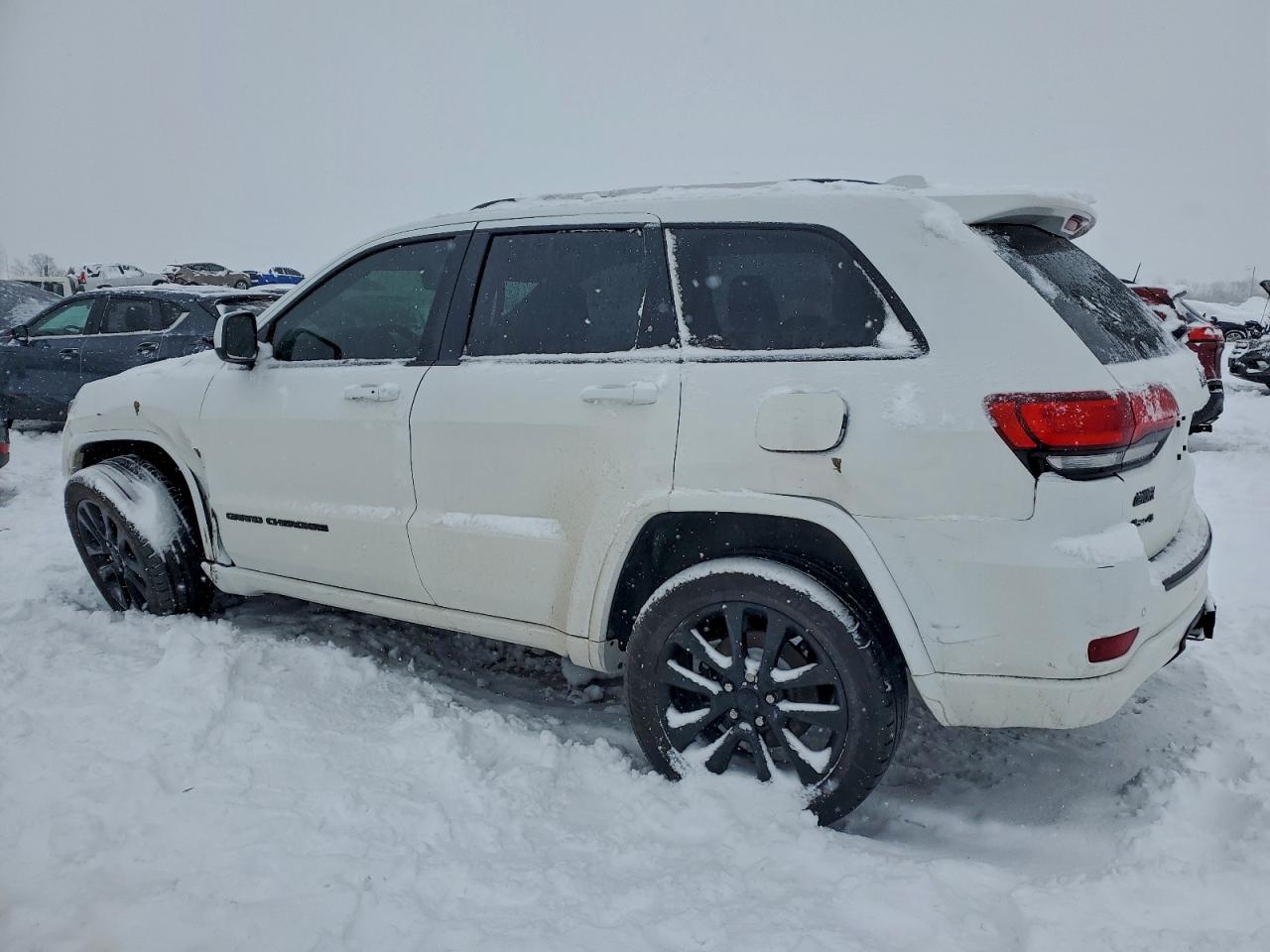 2018 JEEP GRAND CHEROKEE LAREDO photo 2