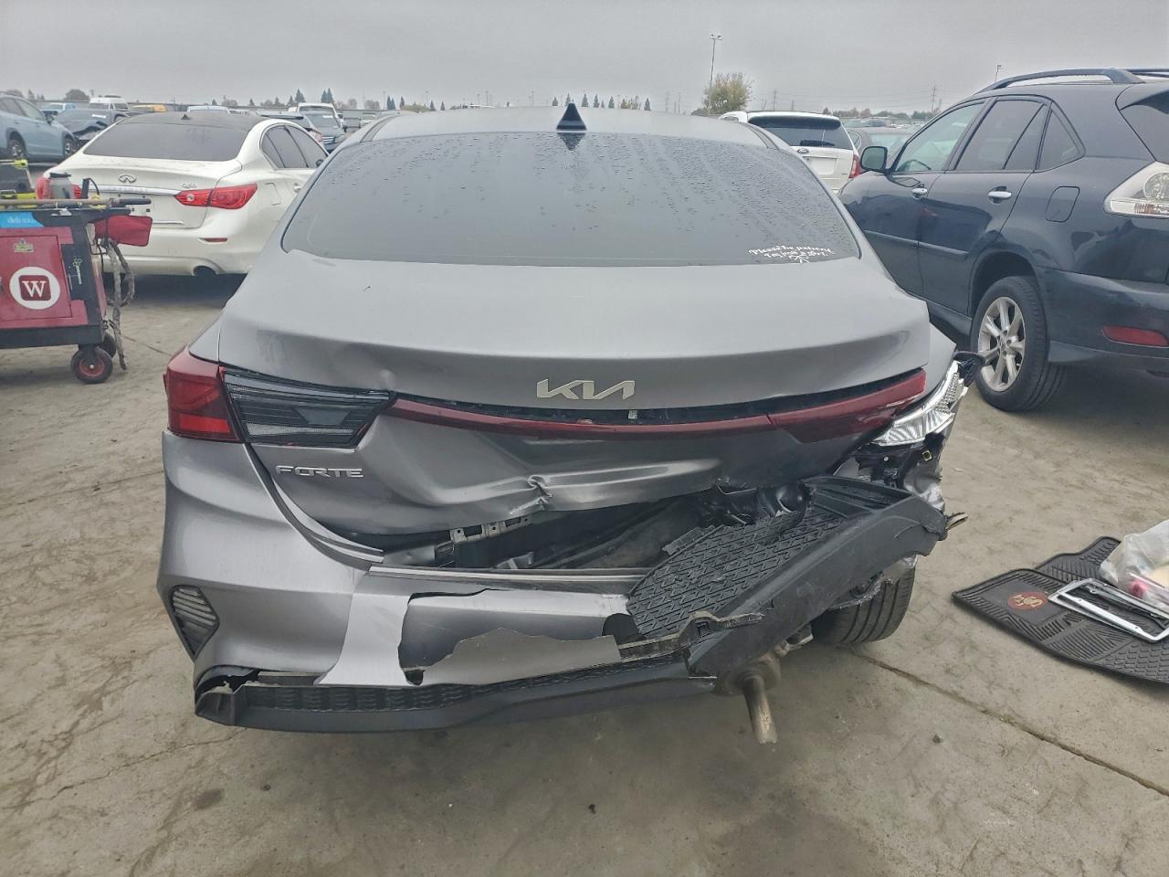2024 KIA FORTE LX photo 6