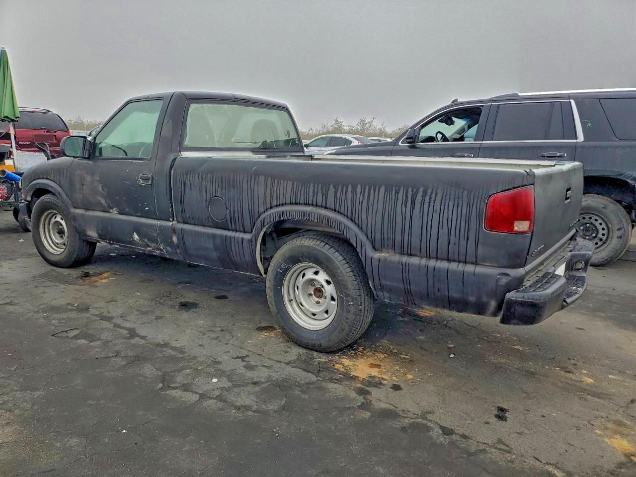 2003 CHEVROLET S TRUCK S10 photo 2