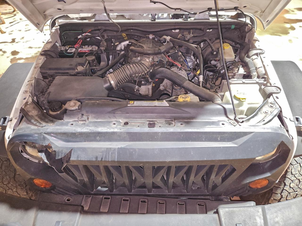 2010 JEEP WRANGLER UNLIMITED SPORT photo 12