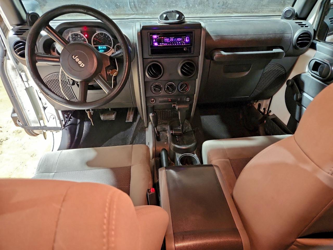 2010 JEEP WRANGLER UNLIMITED SPORT photo 8