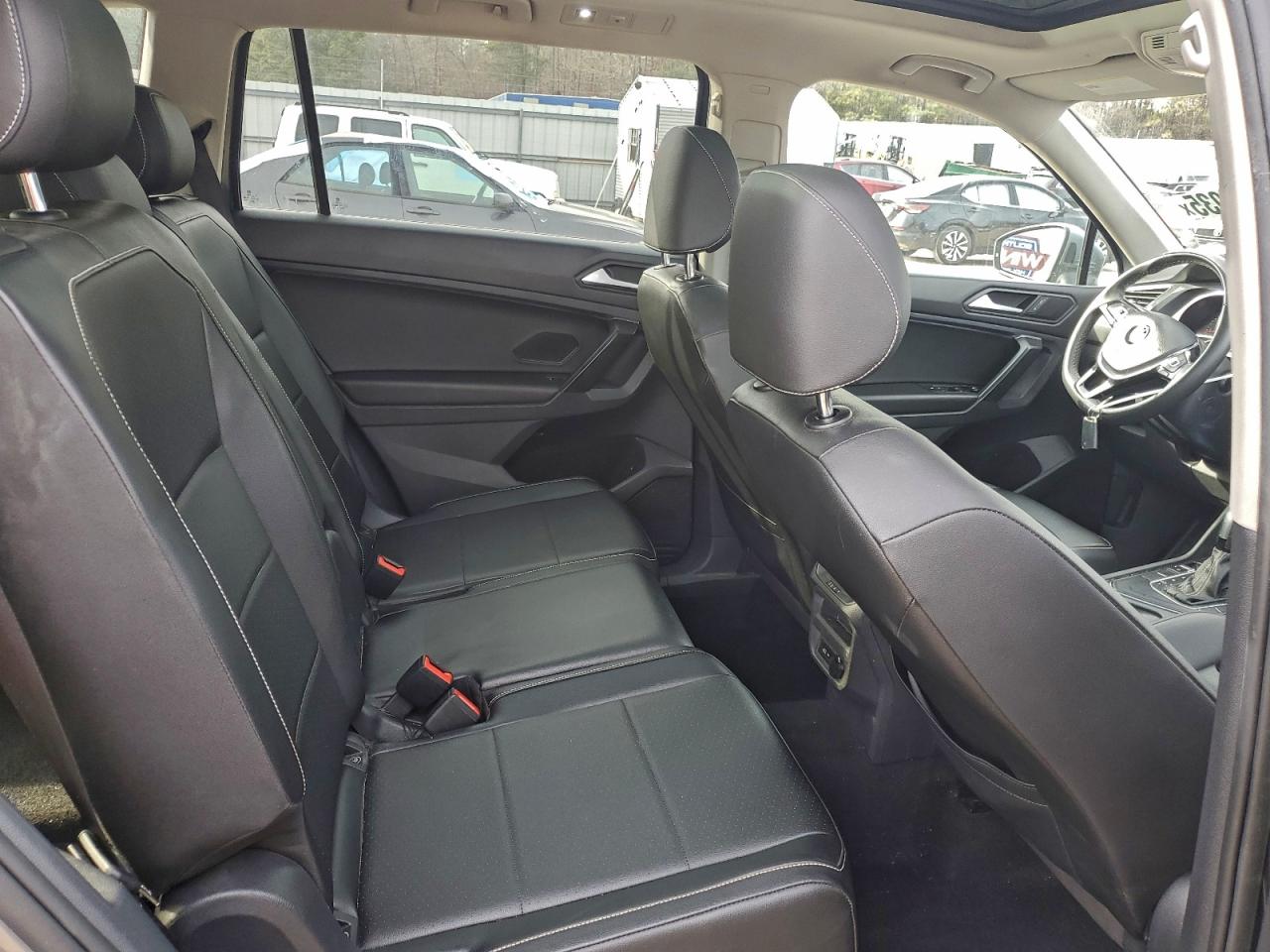 2021 VOLKSWAGEN TIGUAN SE photo 11
