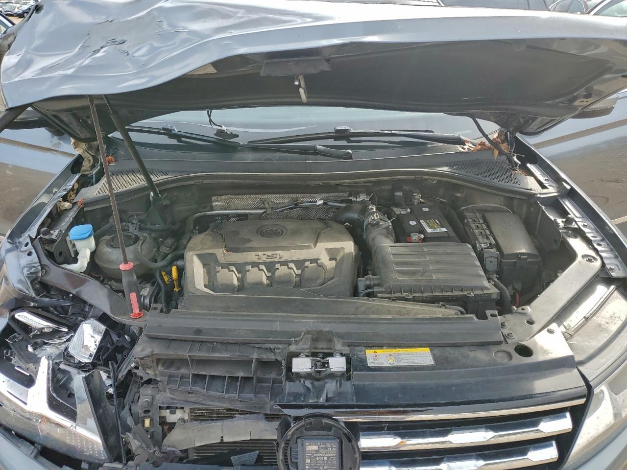 2021 VOLKSWAGEN TIGUAN SE photo 12