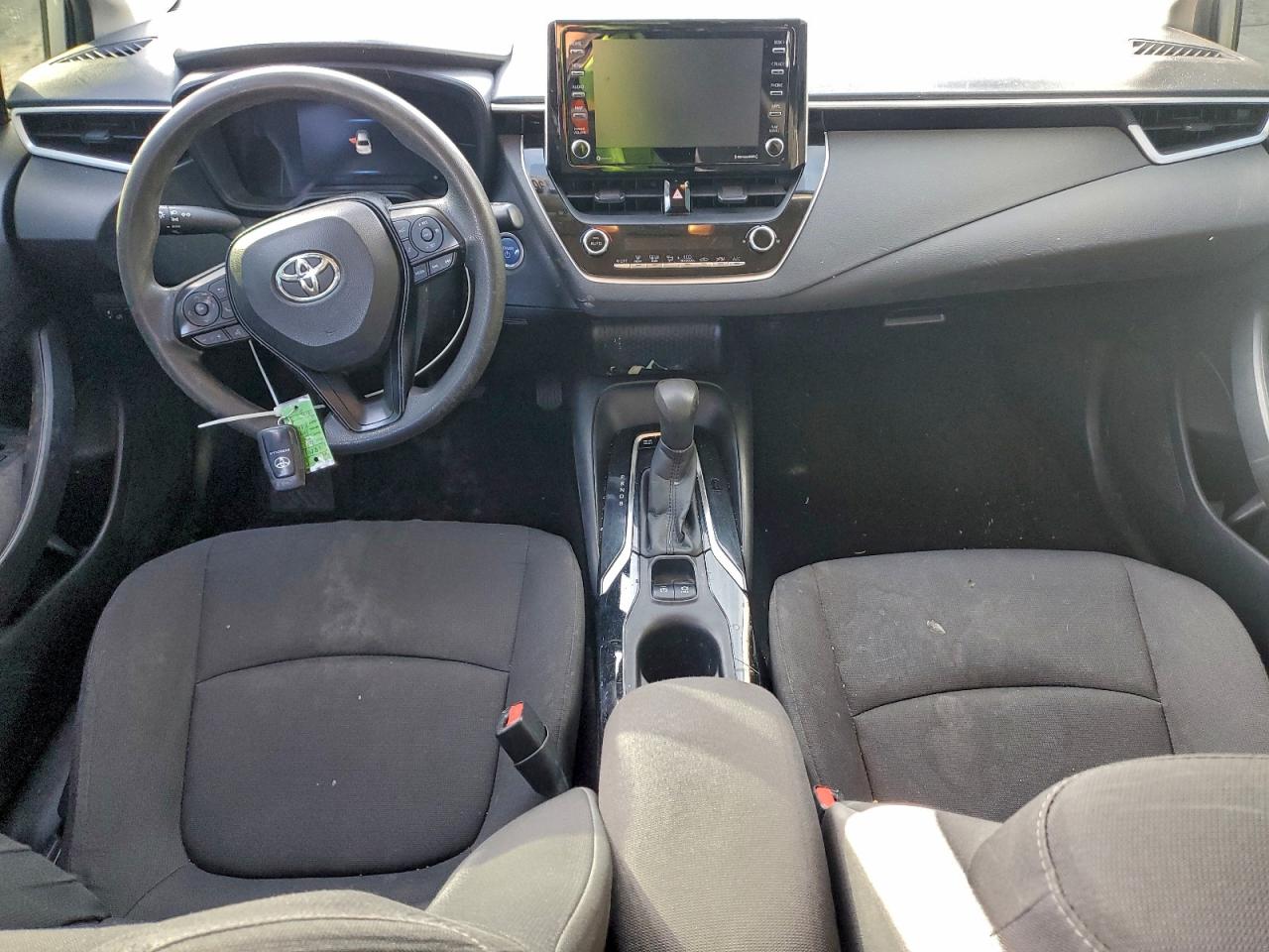 2021 TOYOTA COROLLA LE photo 8
