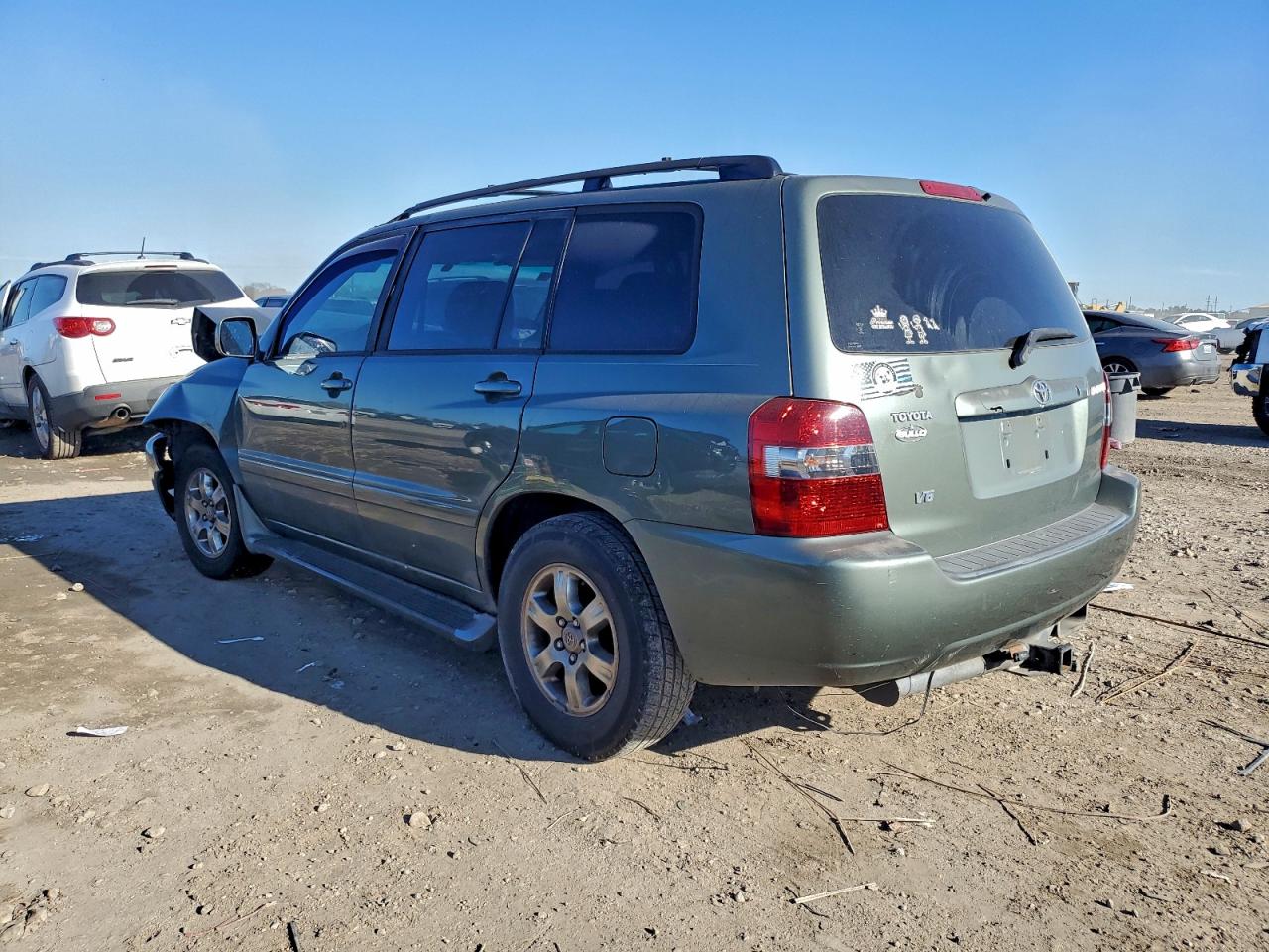 2004 TOYOTA HIGHLANDER BASE photo 2