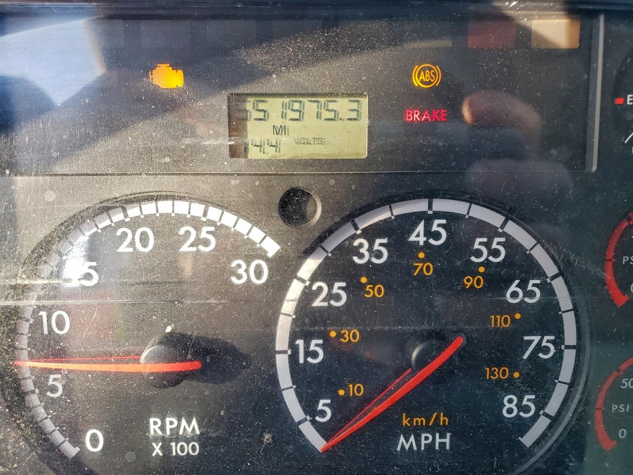 2015 FREIGHTLINER M2 106 MED - Box Truck photo 9