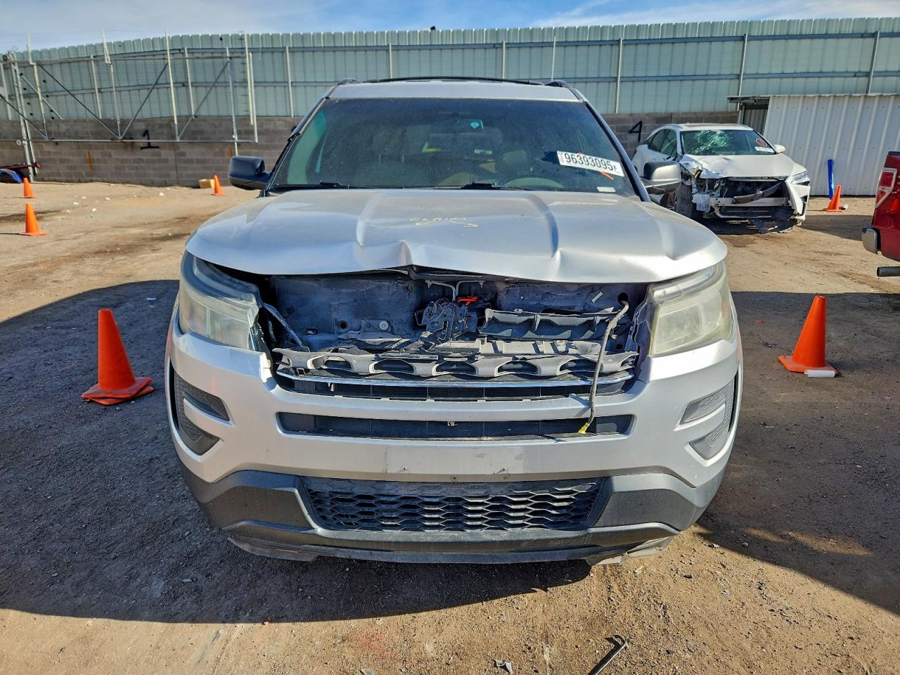 2016 FORD EXPLORER photo 5