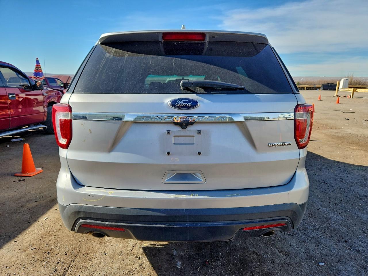 2016 FORD EXPLORER photo 6