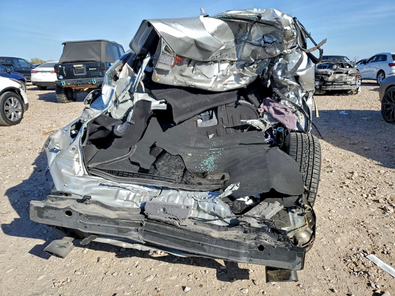 2011 HYUNDAI GENESIS 3.8L photo 6
