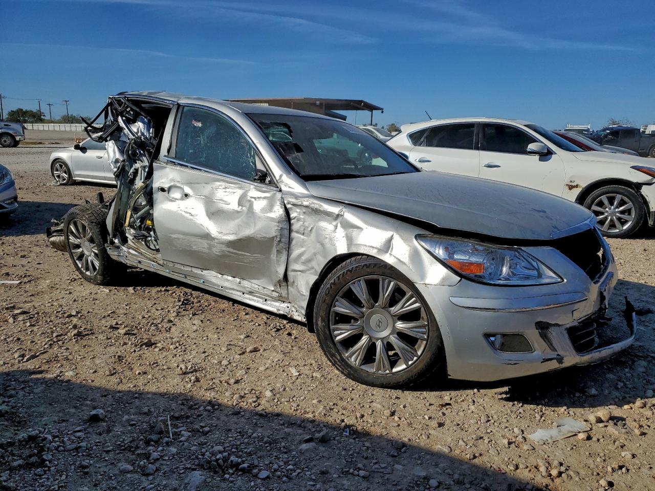 2011 HYUNDAI GENESIS 3.8L photo 4