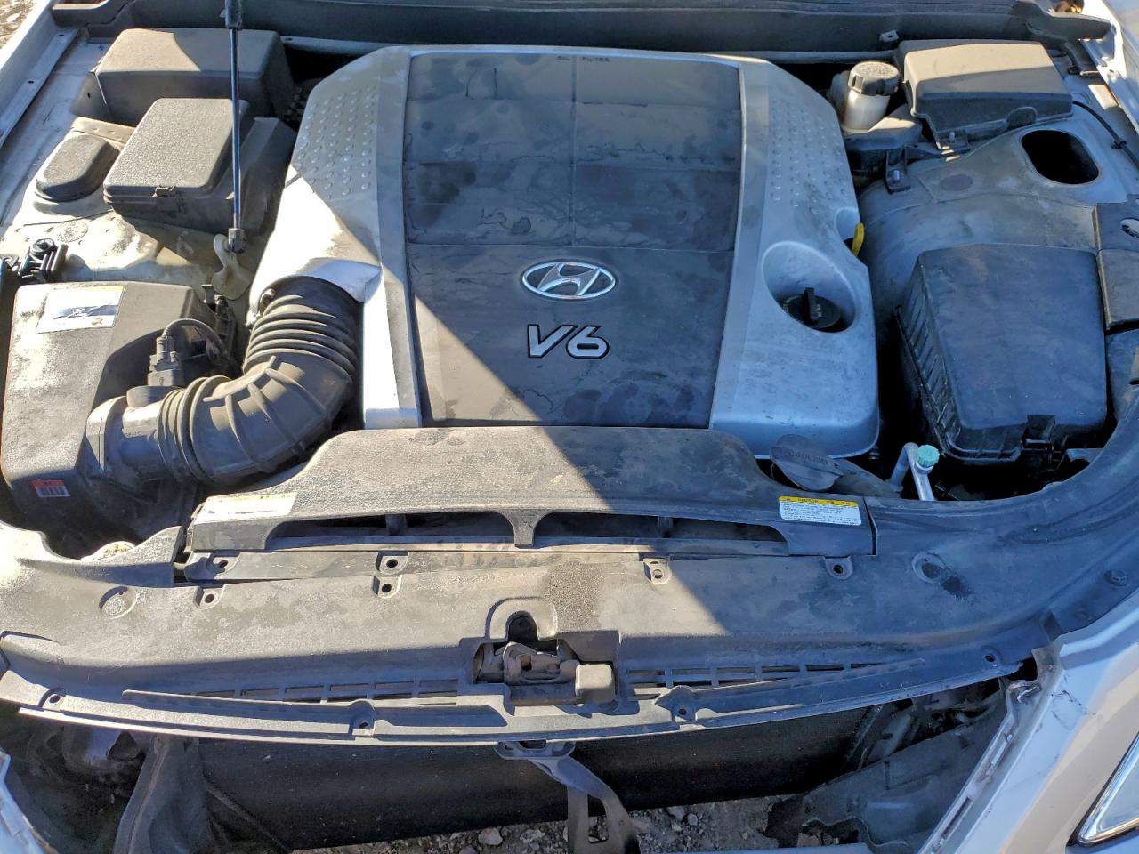 2011 HYUNDAI GENESIS 3.8L photo 11