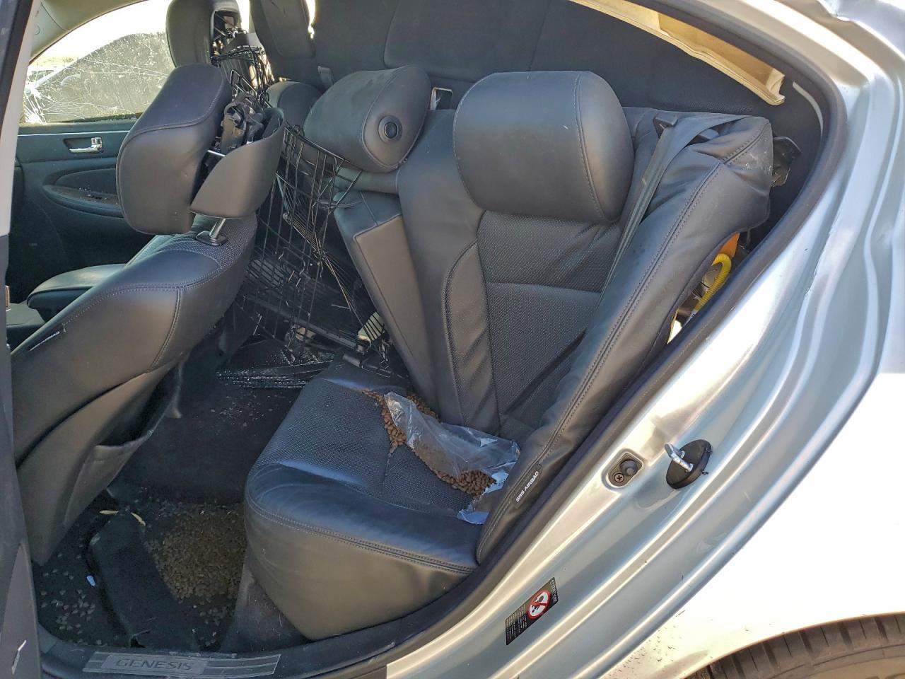 2011 HYUNDAI GENESIS 3.8L photo 10