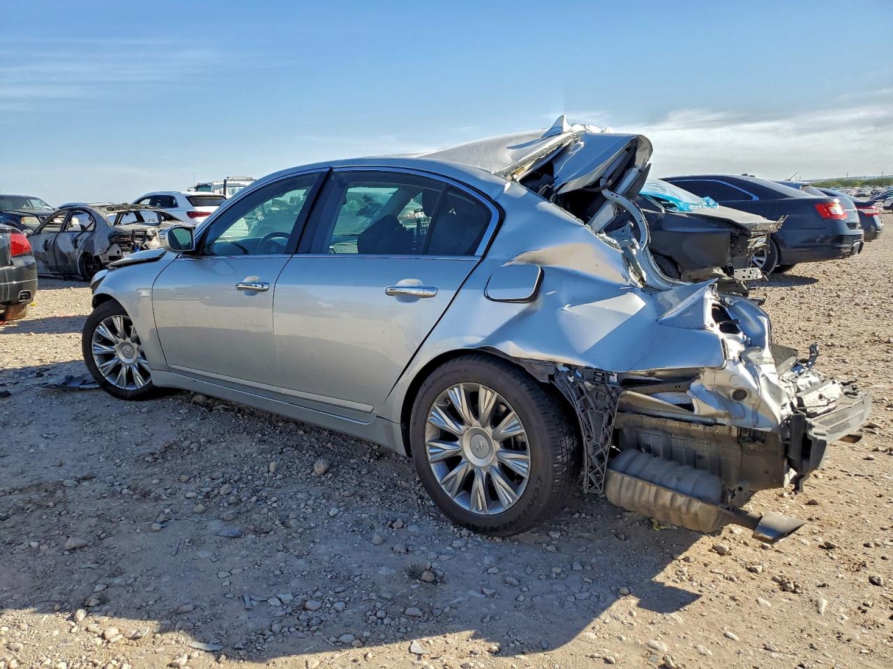 2011 HYUNDAI GENESIS 3.8L photo 2
