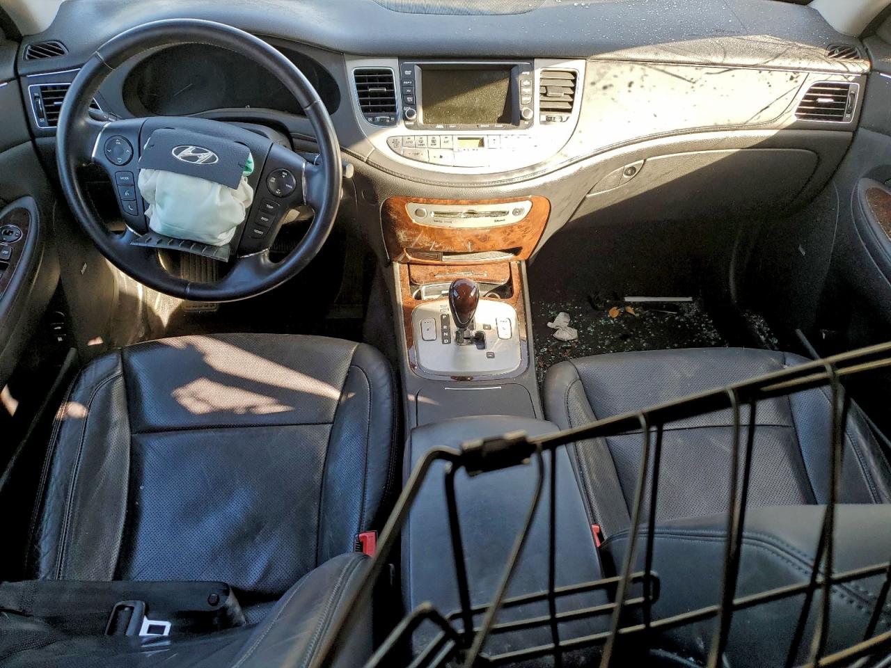 2011 HYUNDAI GENESIS 3.8L photo 8