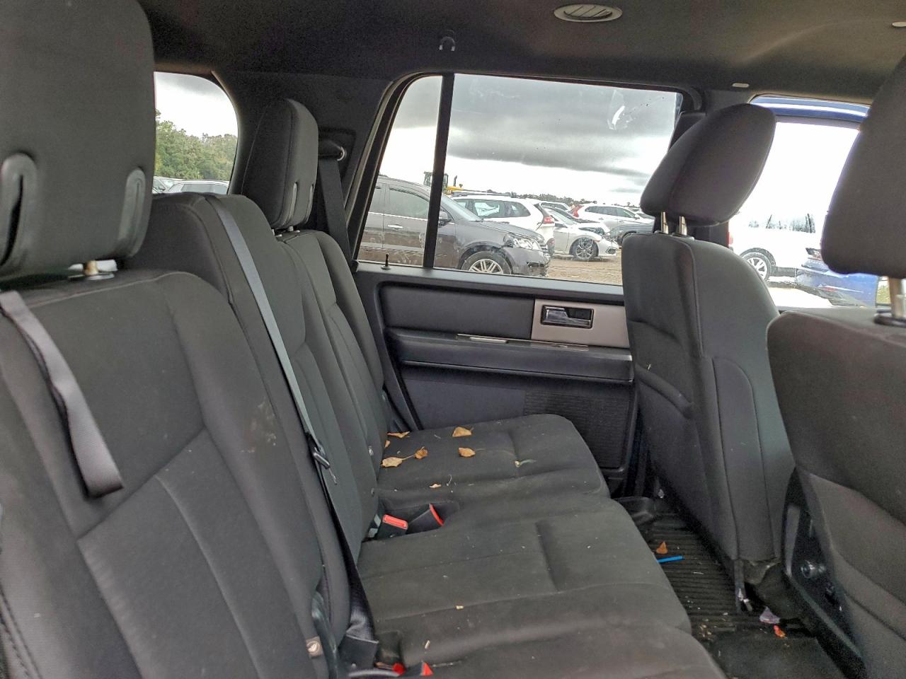 2017 FORD EXPEDITION XLT photo 31