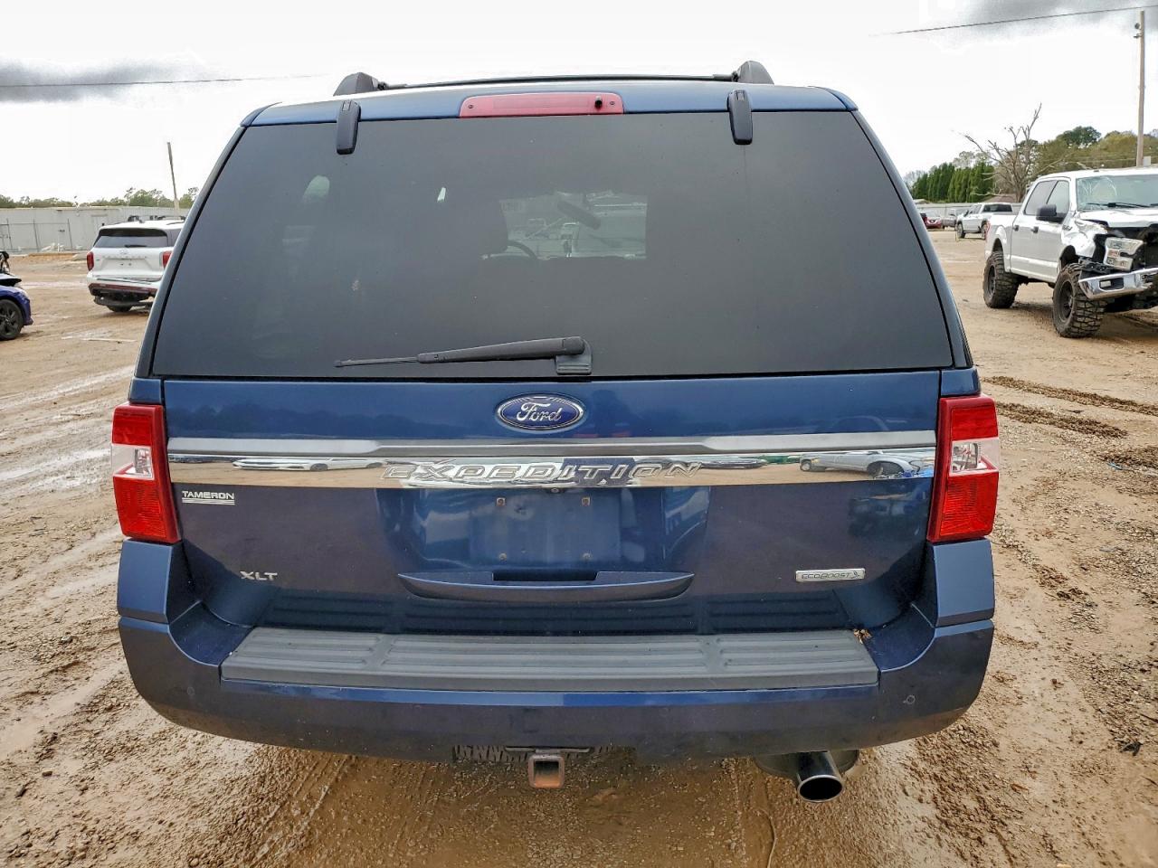 2017 FORD EXPEDITION XLT photo 16